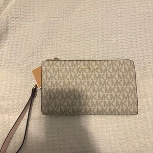 Michael kors Adele logo smartphone wallet